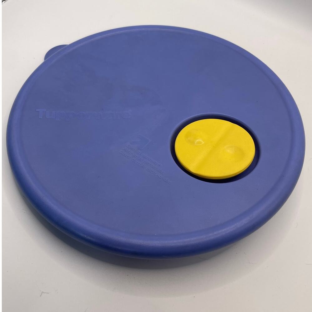 Tupperware CrystalWave Blue Microwave Vented Bowl Replacement Lid 3702A Vintage